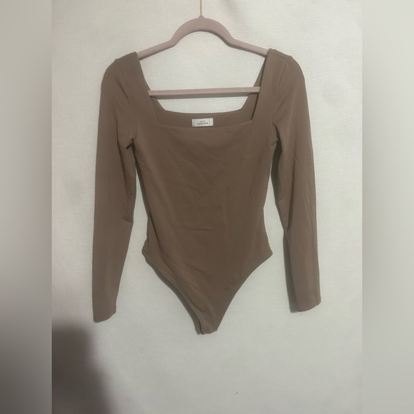Aritzia babaton contour square neck bodysuit - Picture 2 of 7